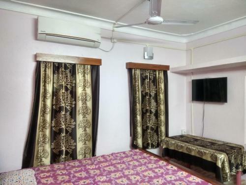 Hotel Roy Guest House