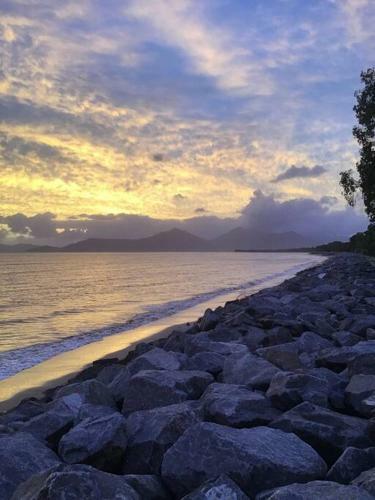 Bella Ohana - Oceanfront, Amazing Views, Relaxing