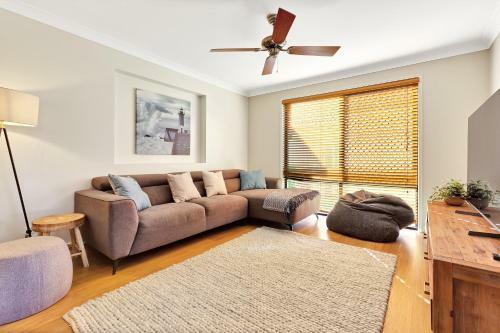 Pet Friendly 5 Br Family Home W Pool At Caloundra