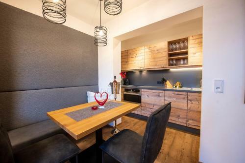 Apartamento Ferienwohnung K�nigsleiten 73