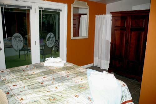 Moon Dreams Cottage - Pet Friendly