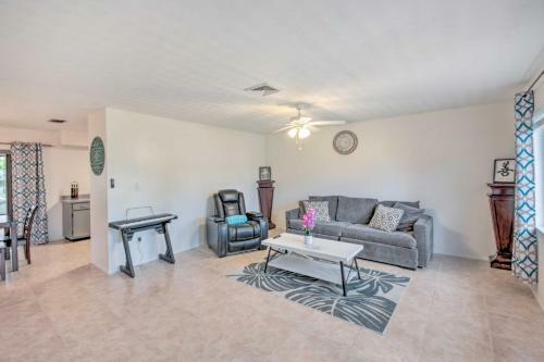 Canal-front Home With Lanai About 5 Mi To Ft Myers!