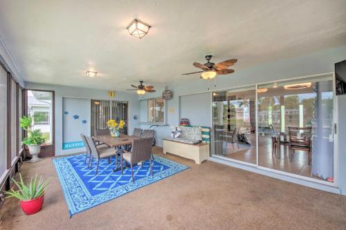 Canal-front Home With Lanai About 5 Mi To Ft Myers!