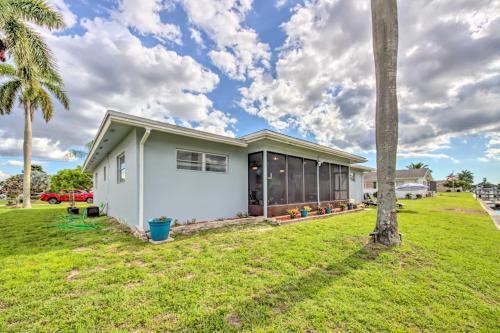 Canal-front Home With Lanai About 5 Mi To Ft Myers!