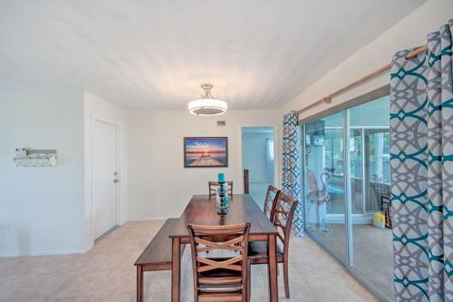 Canal-front Home With Lanai About 5 Mi To Ft Myers!
