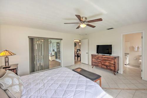 Canal-front Home With Lanai About 5 Mi To Ft Myers!