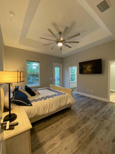 33 Brand New Townhouse, 21 Mi To Wec