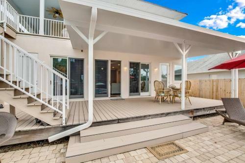 Happy Island Retreat