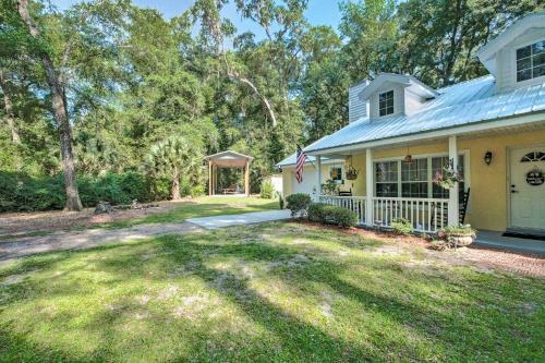 Serene Old Town Getaway Near Suwannee River!