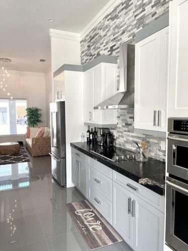 Luxury Villa The Naples Serenity