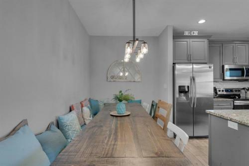 Toes In The Sand By Pensacola Beach Properties
