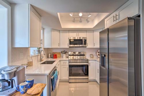 Family Friendly Home About 1 Mi To Beach Parks!