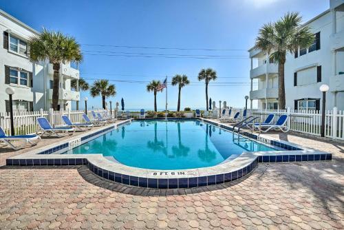 Apartamento Coastal Condo Escape With Patio Steps To Beach