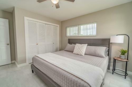 Florida Oasis - Private Dog Friendly Villa With Solar Pool - Sleeps 6