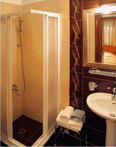 Hotel Avra