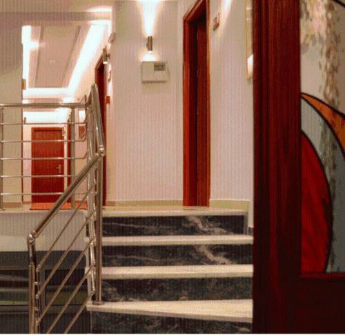 Hotel Avra