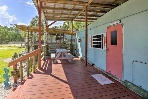 Kickin Back Shacks Steinhatchee Hideaway!