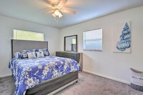 Bright Ruskin Home Less Than 2 Mi To Beach And Marina!