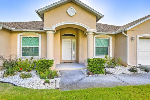 Classy Seminole Home With Yard About 4 Mi To Ocean!