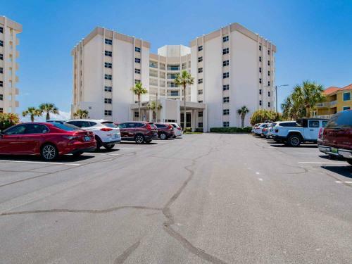 Apartamento Regency Towers #704 West