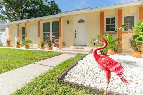 The Flamingo*4bed*pool*jacuzzi*foosball
