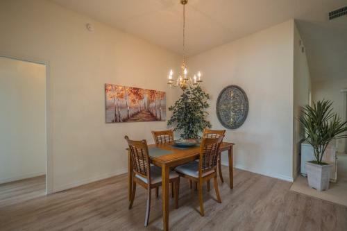 Limestone Avenue 1264