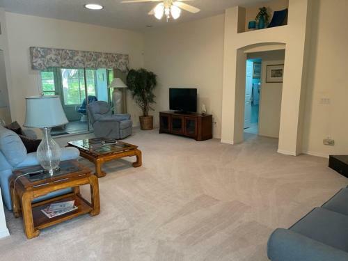 Carolina Court 1311