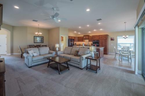 The Villages - Hensley Avenue 5829