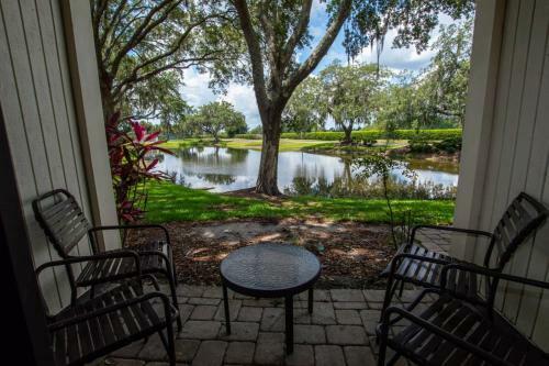 Saddlebrook Resort Studio Suite - Peaceful Pond Paradise - Pet Friendly - Convenience And Comfort