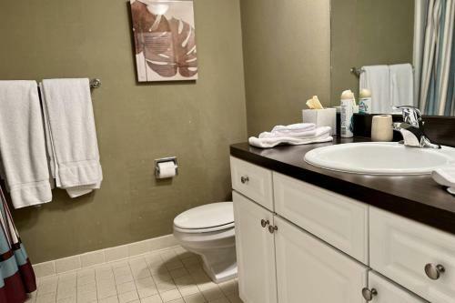 Saddlebrook Resort Studio Suite - Peaceful Pond Paradise - Pet Friendly - Convenience And Comfort