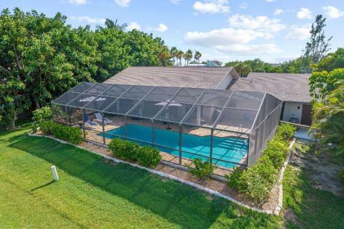 Stunning New Country Club Residence With Pool