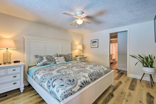Sunny Sarasota Home 4 Mi To Siesta Key Beach
