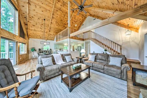 Huge Blairsville Cabin Game Room And Mtn View!