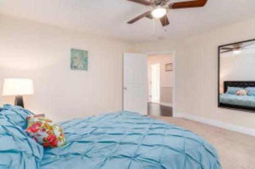 Beautiful Completed Remodeled Home Near Downtown