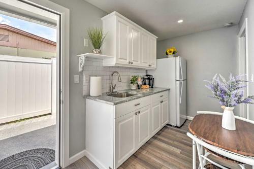 Snug, Secluded Apartment About 6 Mi To Beach!