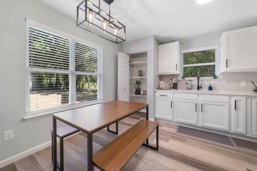 New Modern Bungalow Close To Downtown! Fully Fenced Yard