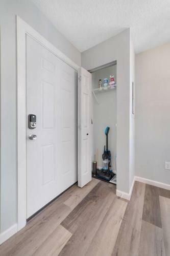 New Modern Bungalow Close To Downtown! Fully Fenced Yard