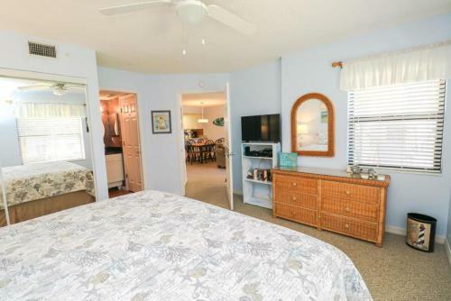 Ocean Village Club R28