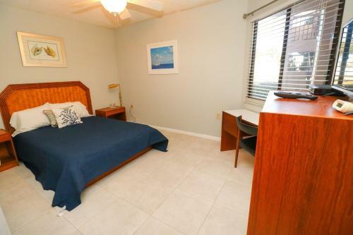 Ocean Village Club K14