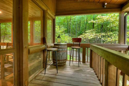 Bearfoot Bend Cabin In Blue Ridge