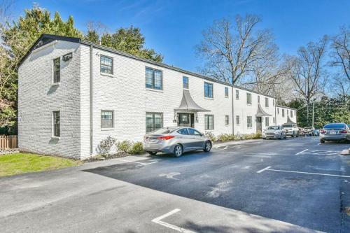 Cozy Updated Apartment Near Little Five Points