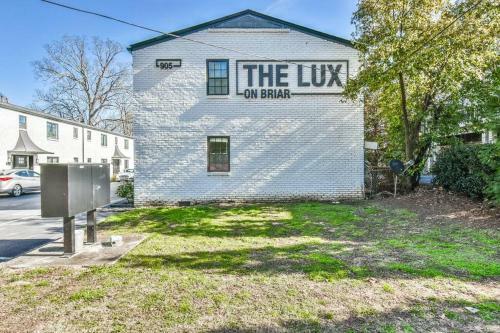 Cozy Updated Apartment Near Little Five Points