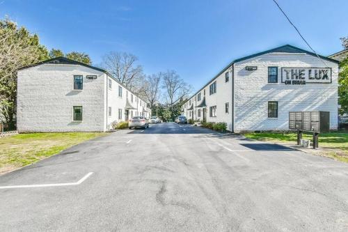 Cozy Updated Apartment Near Little Five Points