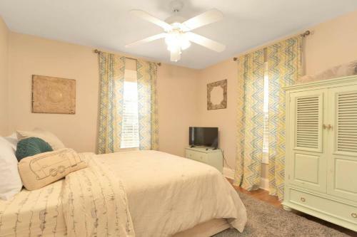 Coral Door
