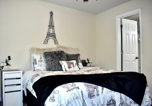 2 Bedrooms, Great Location With Pool!