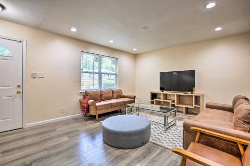 Convenient Atlanta Home, 9 Mi To Downtown!