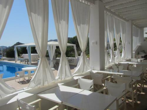 Porto Scoutari Romantic Hotel