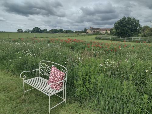 Apartamento 1 Bed. Barn Conversion In Oxfordshire Countryside