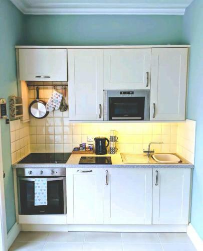 Beautiful Ground Floor Apartment With Parking