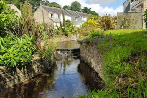Primrose Cottage At Pendra Loweth